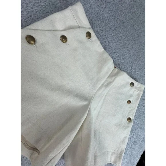 Cartonnier Womens 8 High-Waist Sailor Shorts Cream Linen Blend W/ Button Details - Picture 3 of 13